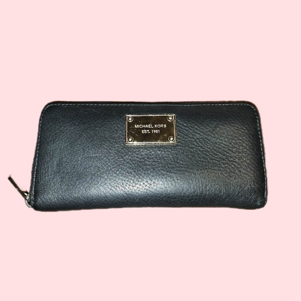 Michael Kors Leather Jet Set Continental Wallet
